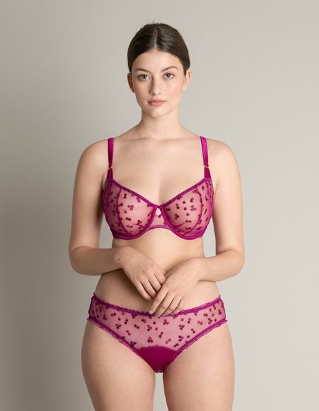 Ellie Weston star du porno érotique photos