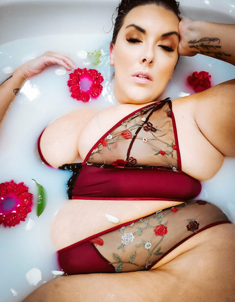 wildflower babe actrice xxx galeries