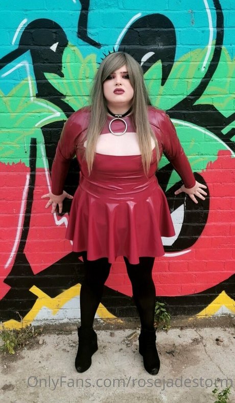 rosejadestorm modelo desnudos galería