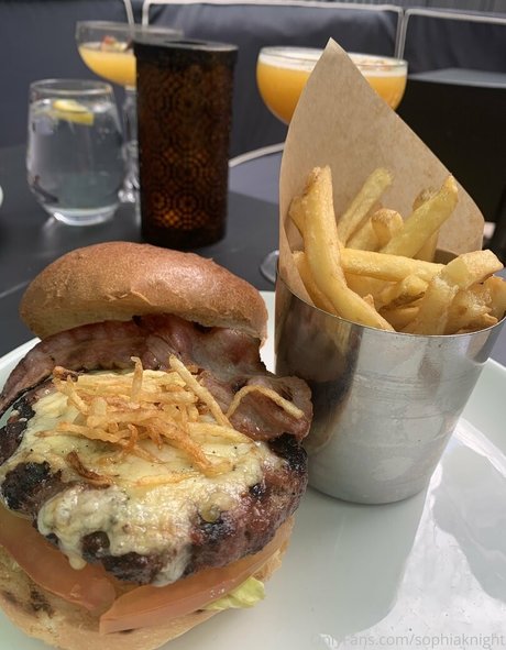 sophiaknight estrella desnuda fotos