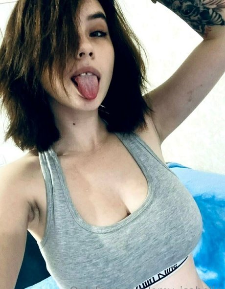 emy isabelle modèles nus photo