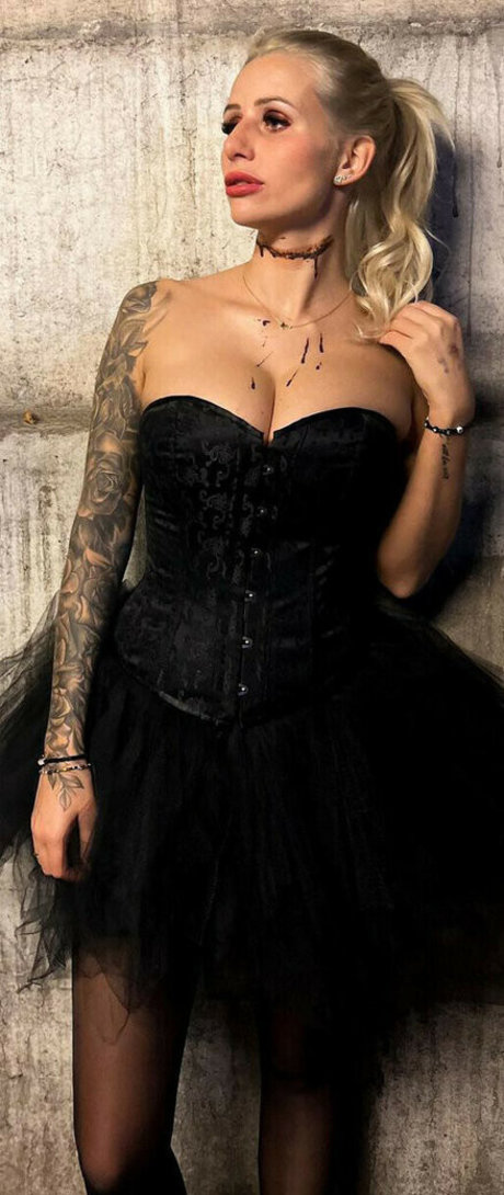 Carina Spack modèle sympa image