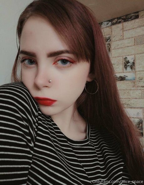 alicespace modèle pornographique img