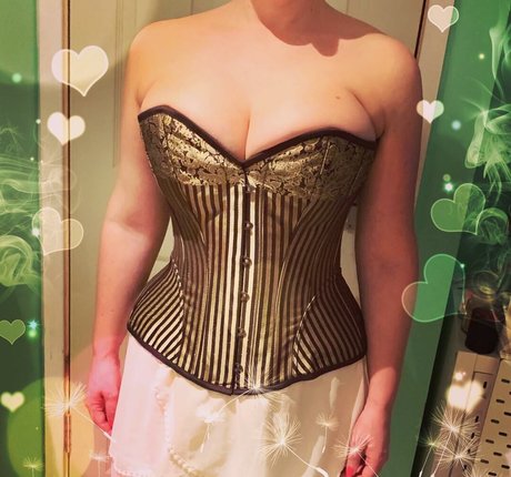 Keira X star du porno chaud des photos