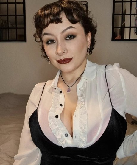 xalexaddams estrella hermosa fotos