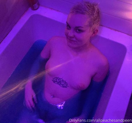 peachcreamzzz star du porno exclusive image