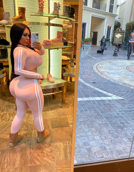 mssnewbooty actrice pornographique photos