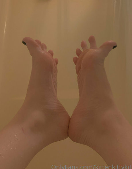 kittenkittykit beautiful pornstar photo