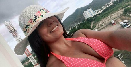 valentinaskyxx modelo adulto fotos