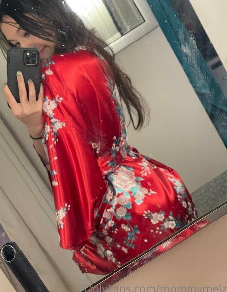 mommymelz modelo pornografico fotos