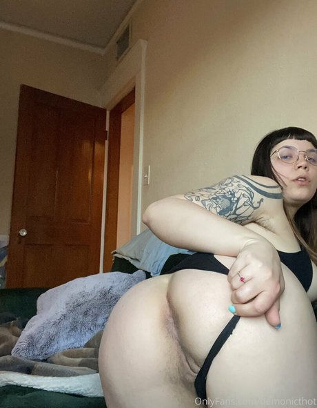 demonicthot nus star du porno photo