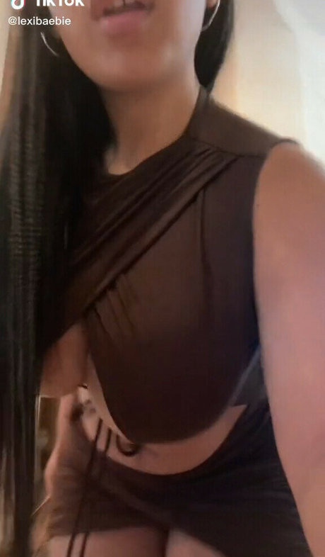 Lexxiibaebie modèle parfait photo