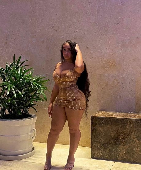 Lexxiibaebie modelo sexual foto