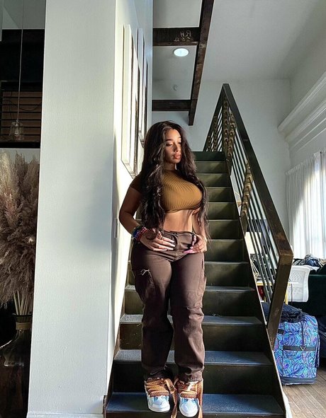 Lexxiibaebie modèle joli photo