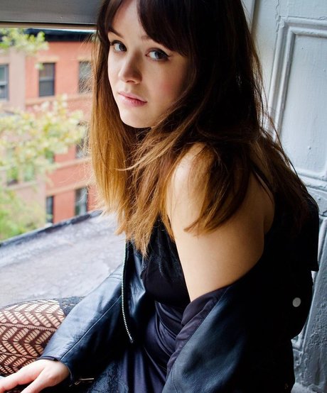 Hayley Orrantia modelo de arte recopilación