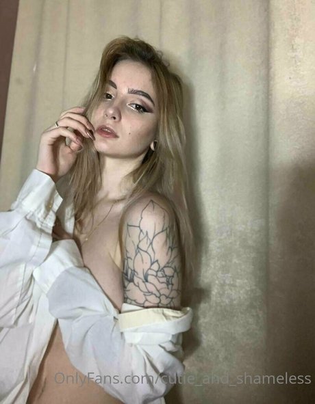 cutie and shameless naked model pic