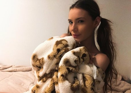 adrianabanana420 estrella libre galerías