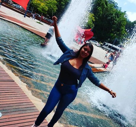 Evelim Alves modelo hermosa imagen