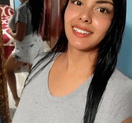 Evelim Alves modelo de alta calidad foto