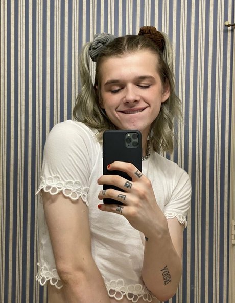 thebobbyburns actrice libre images