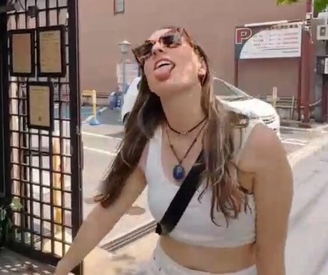 Seerasan actress img