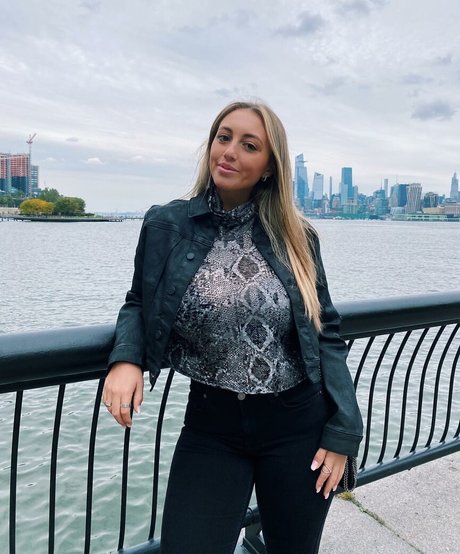 Sabrina Romana actrice hd img