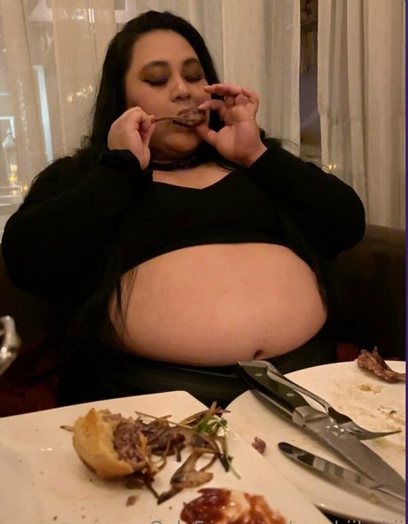 mochiibabii model porn picture