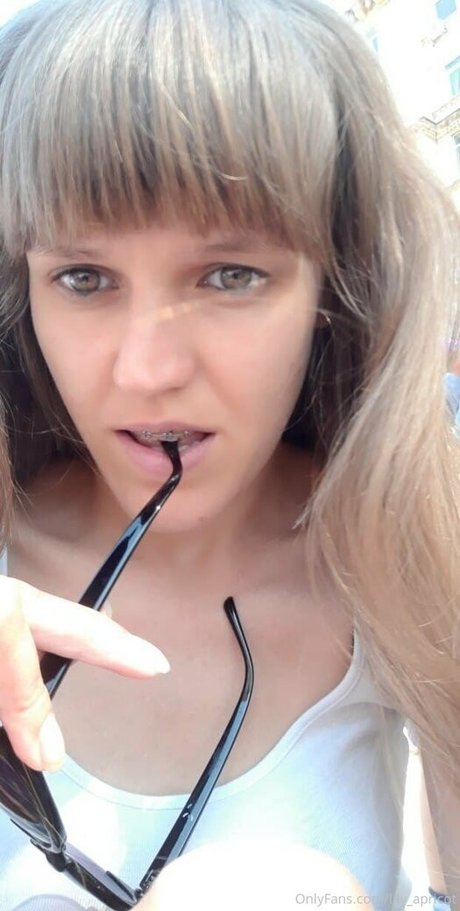 lilyapricot actriz desnuda foto