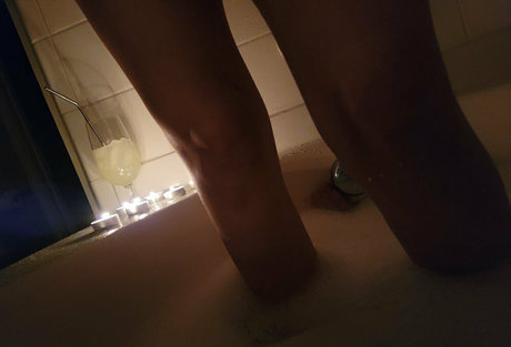 qtlux star nude images