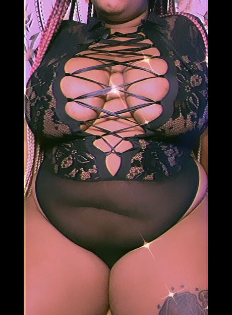 emithegoddess free model img