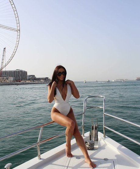 Coco Lodge actrice nue photos