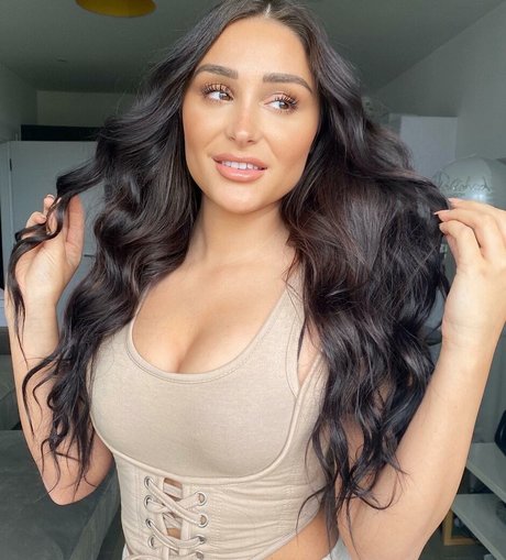 Coco Lodge star pornographique photos