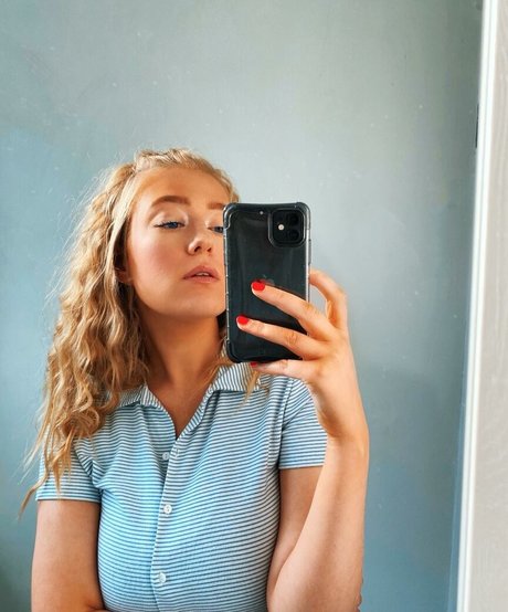 Lotten Sheppard star du porno parfaite images