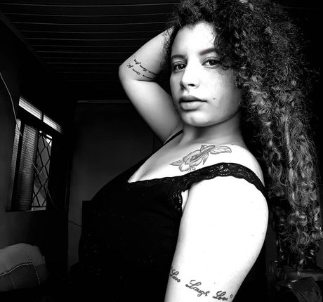 Ashley Alves Miniature