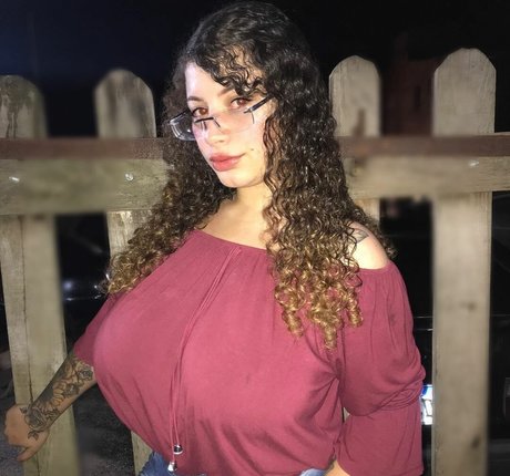 Ashley Alves actrice de grande qualité images