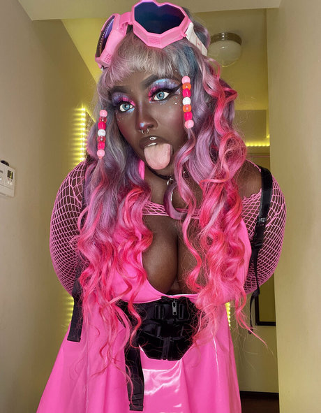 sungypsy actrice érotique img