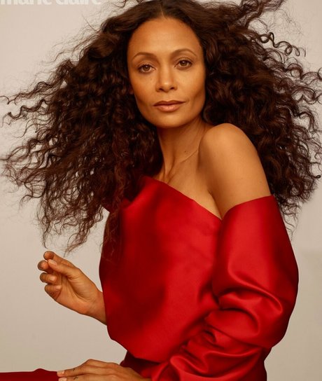Thandie Newton modelo desnudo galerías