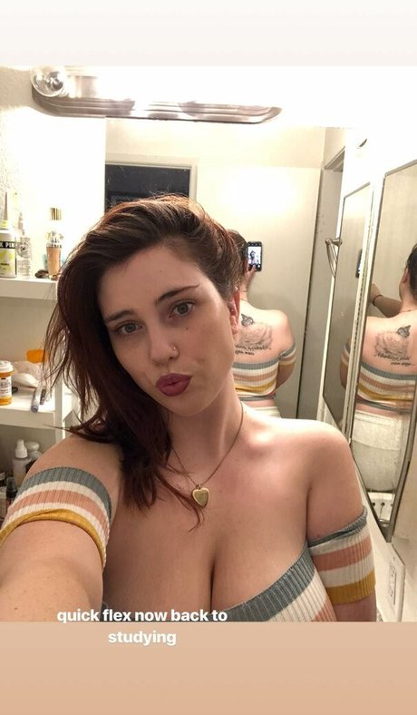 Nikkimichay xxx étoile photos