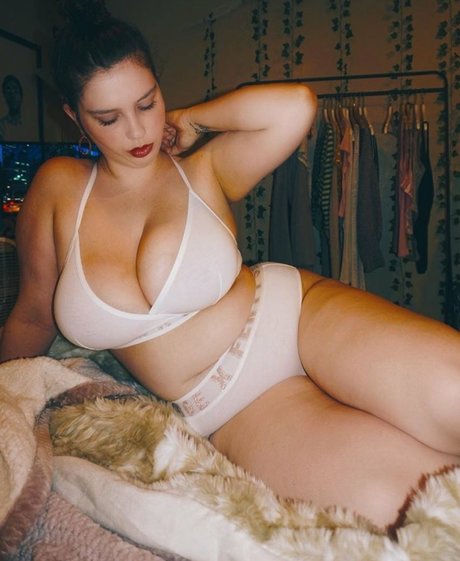 Nikkimichay desnudos estrella porno imagen