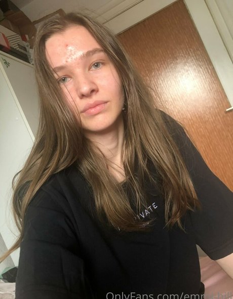 emmi hill estrella porno adulto galerías