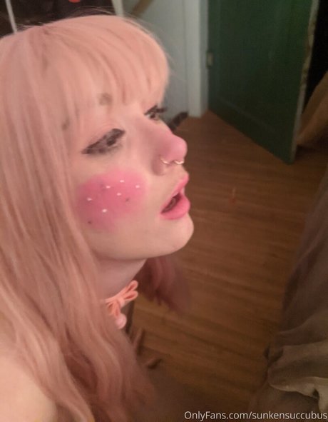 sunkensuccubus libre de estrellas foto