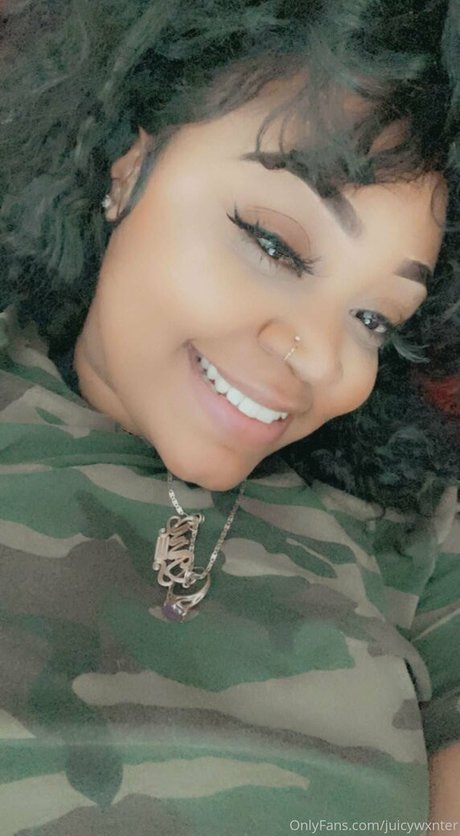 juicywxnter actrice pornographique photo