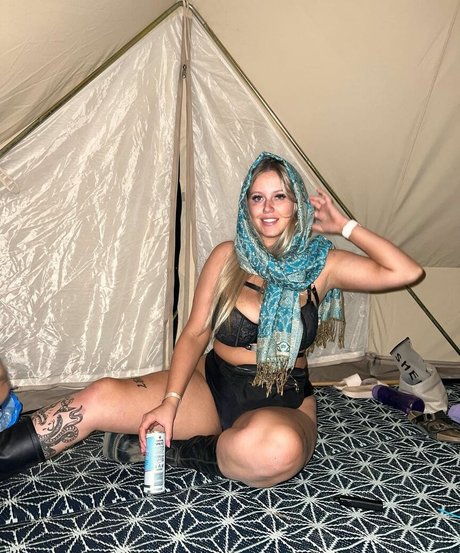 scorpio milk modèle xxx photo