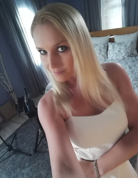 kathianobilixx actrice sexy photos