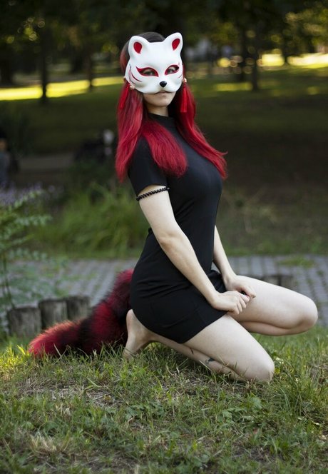 b kitty nude star archive