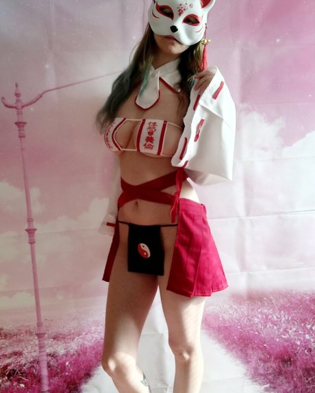 b kitty erotic star img