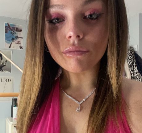 Hannah B arte modelo foto