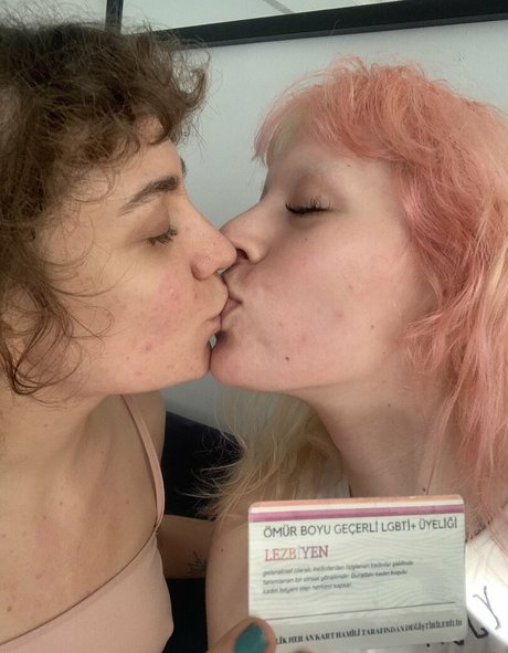 Aiyshe modelo desnuda imágenes