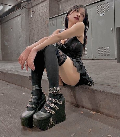 Distortedeyes modelo gratis foto