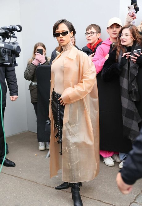 Taylor Russell actriz caliente recopilación